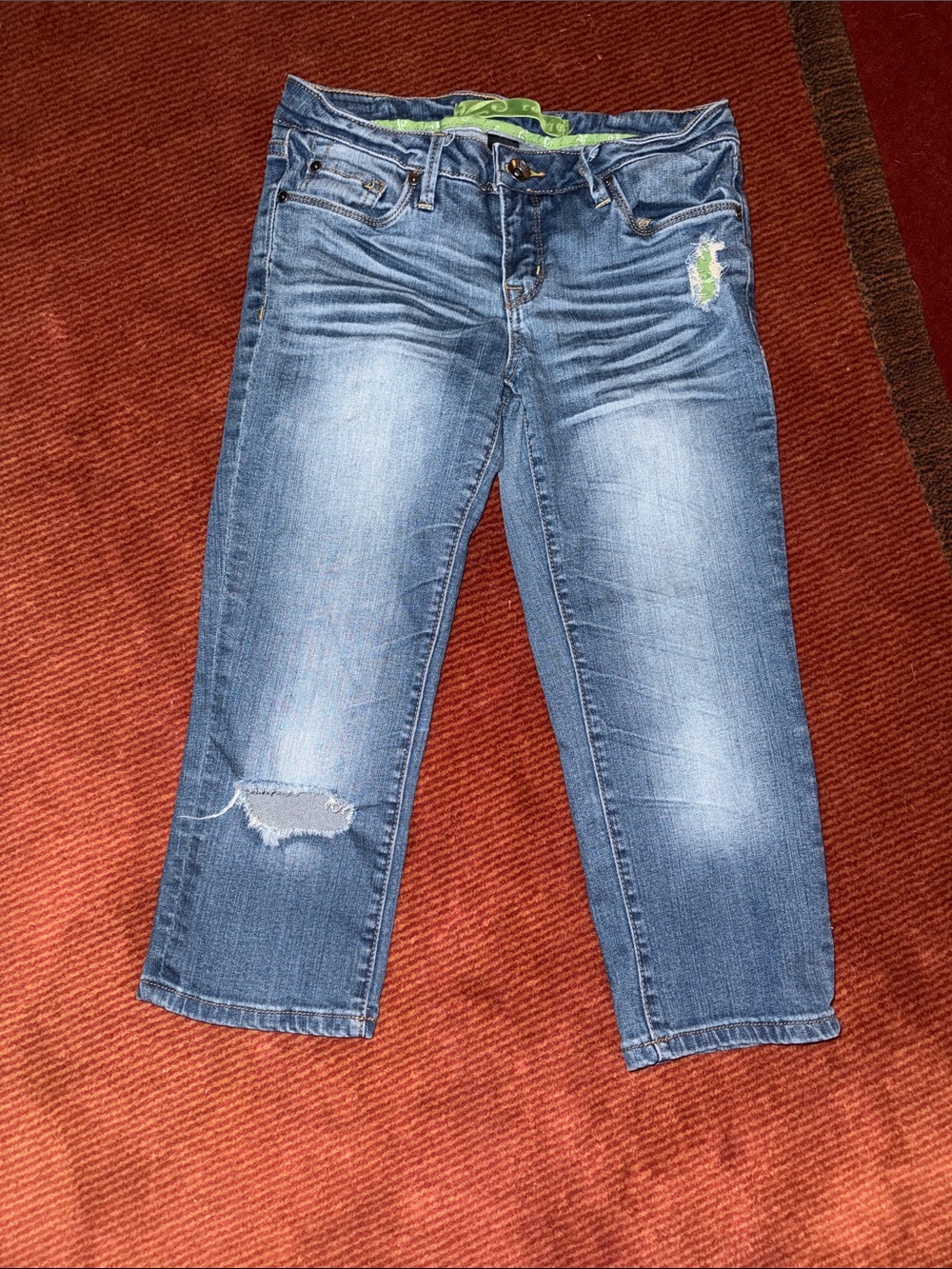 Women’s refuge Faded Blue Cropped Jeans